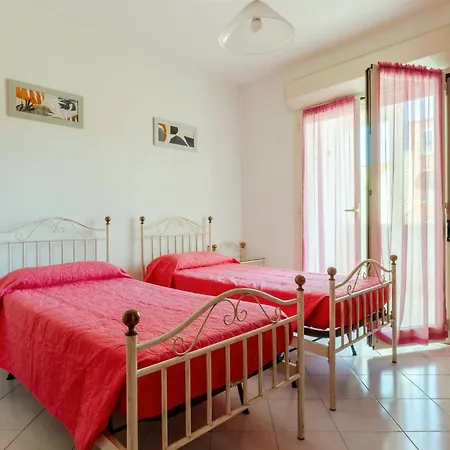 Guesthost - Alma Karalis