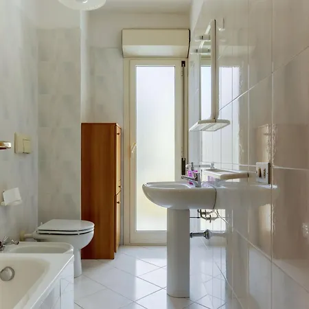 Guesthost - Alma Karalis * Cagliari