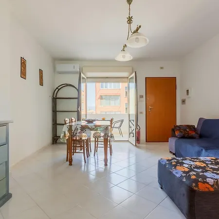 Apartment Guesthost - Alma Karalis