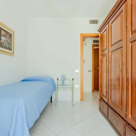 Guesthost - Alma Karalis * Cagliari