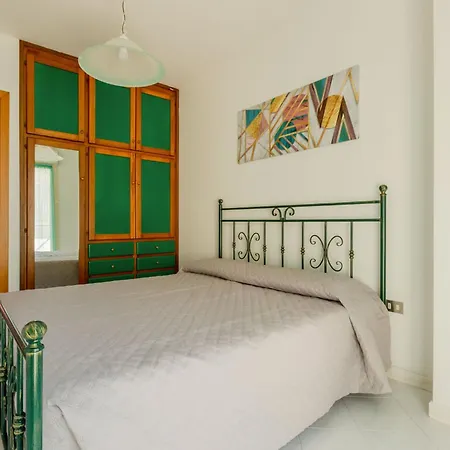 Apartment Guesthost - Alma Karalis *